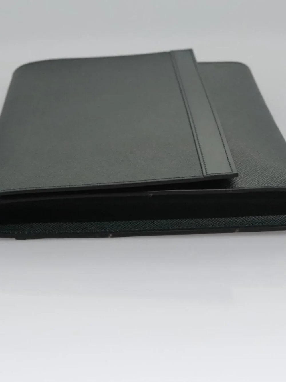 LOUIS VUITTON Taiga Leather Volga Briefcase Epicea M30204 LV Auth BA235 - Picture 5 of 16